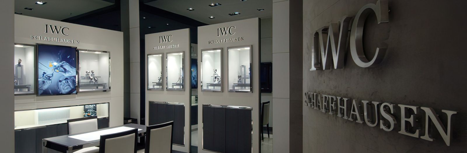 IWC Schaffhausen — Boutique · Buenos Aires. Carpintería y equipamiento a medida.